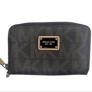 Michael Kors Signature Jet Set brown Medium Zip Around Wallet